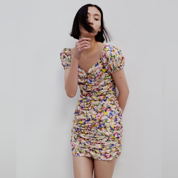 Zara Mini Ruched Floral Puff Sleeve Bodycon Dress Size Small - Picture 1 of 8